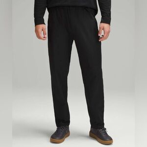 NWT lululemon athletica Men's AbC short